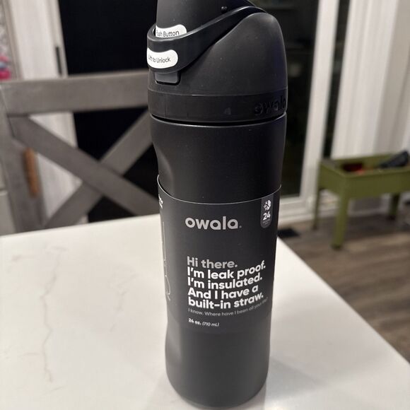 Owala FreeSip Insulated Stainless Steel Water Bottle Straw 24oz Very Very Dark - Picture 1 of 10